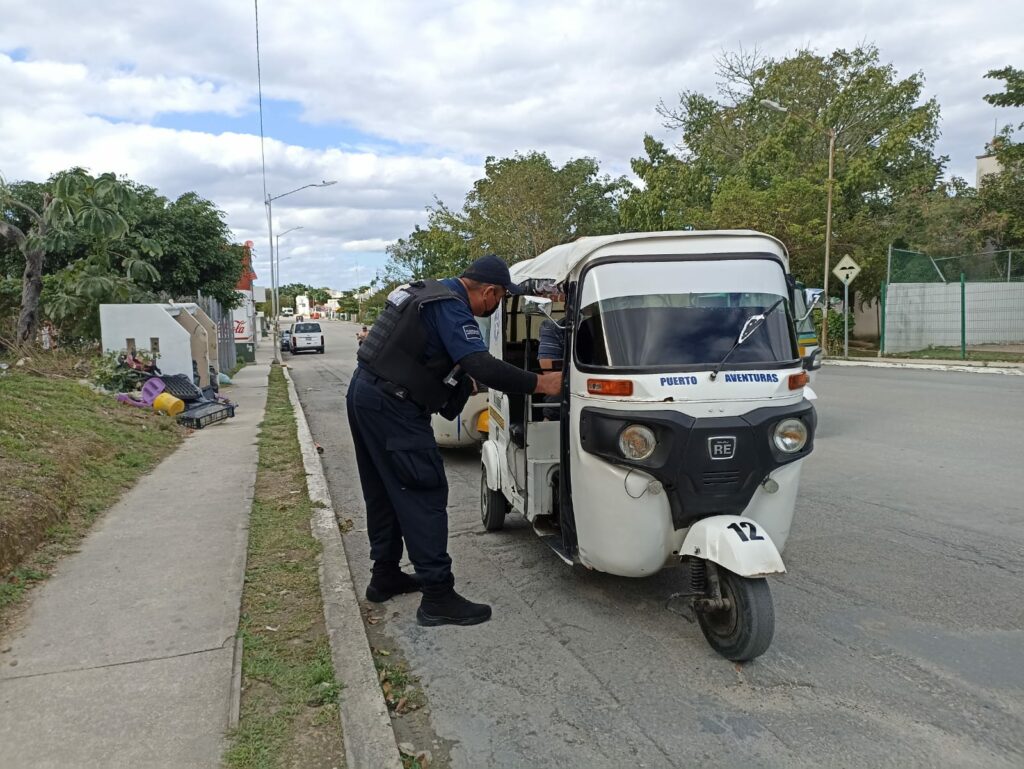 Policía municipal busca menor extraviado en Playa del Carmen