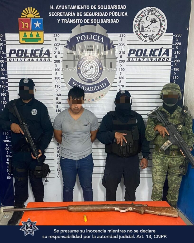 En Santa Cecilia, cerca de Playa del Carmen, detienen a jarocho con arma de fuego