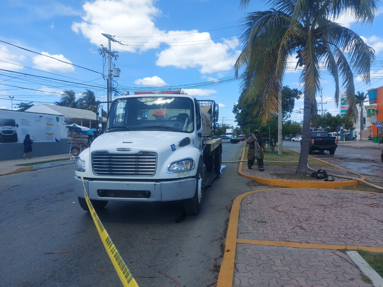 Incendio consume restaurante ‘Nativo’ de Playa del Carmen