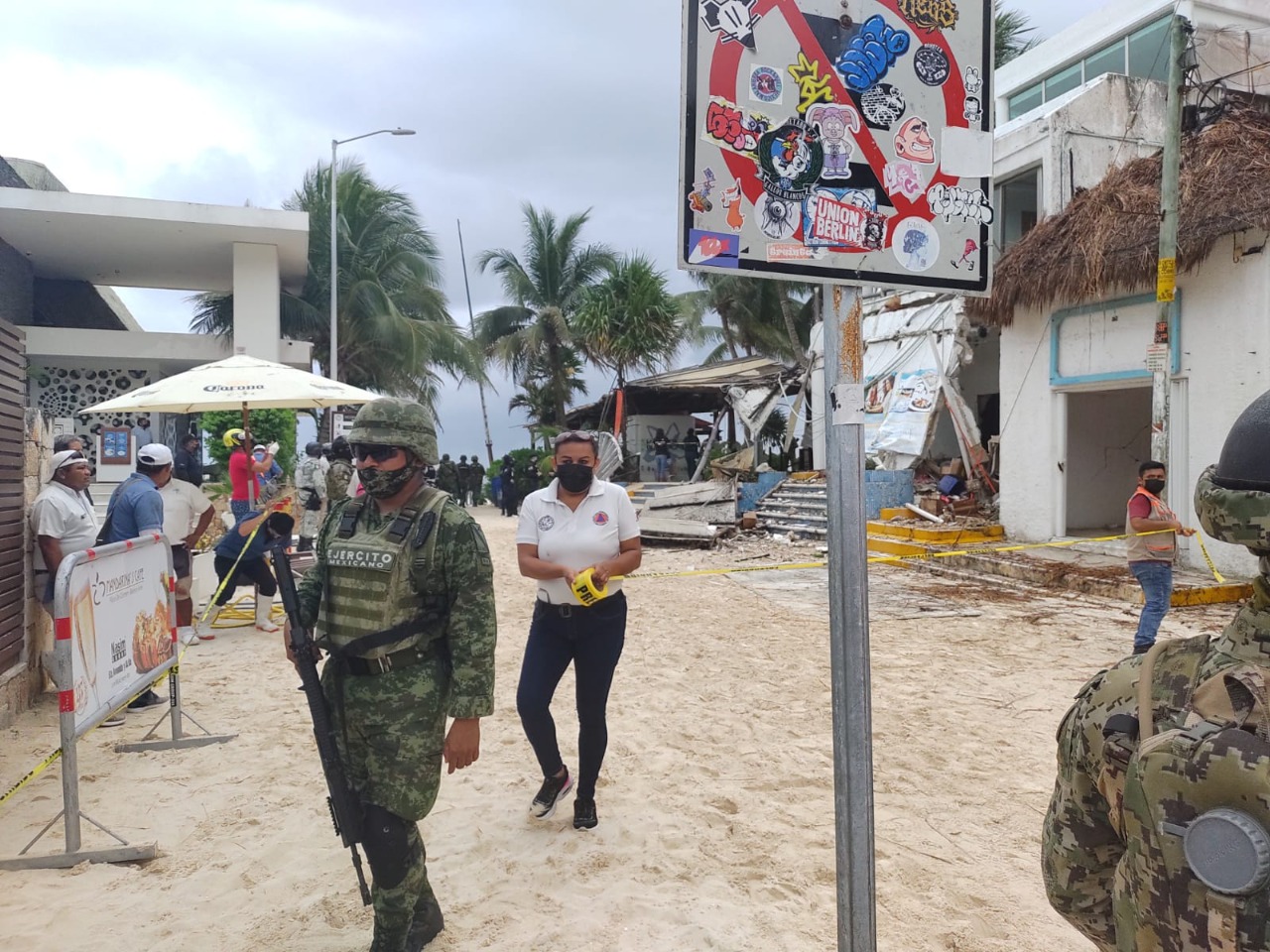 Mueren dos en explosión en el centro de Playa del Carmen