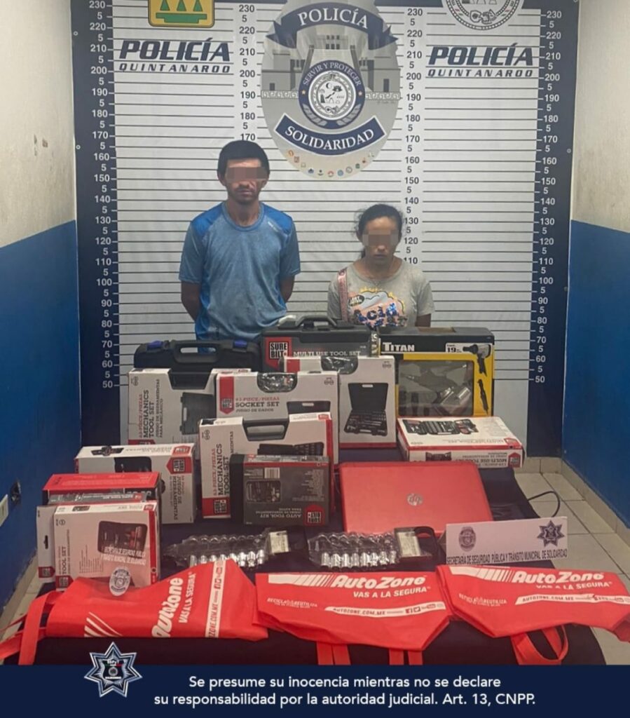 Tortolitos robaban en el Autozone de Playa del Carmen, fueron detenidos