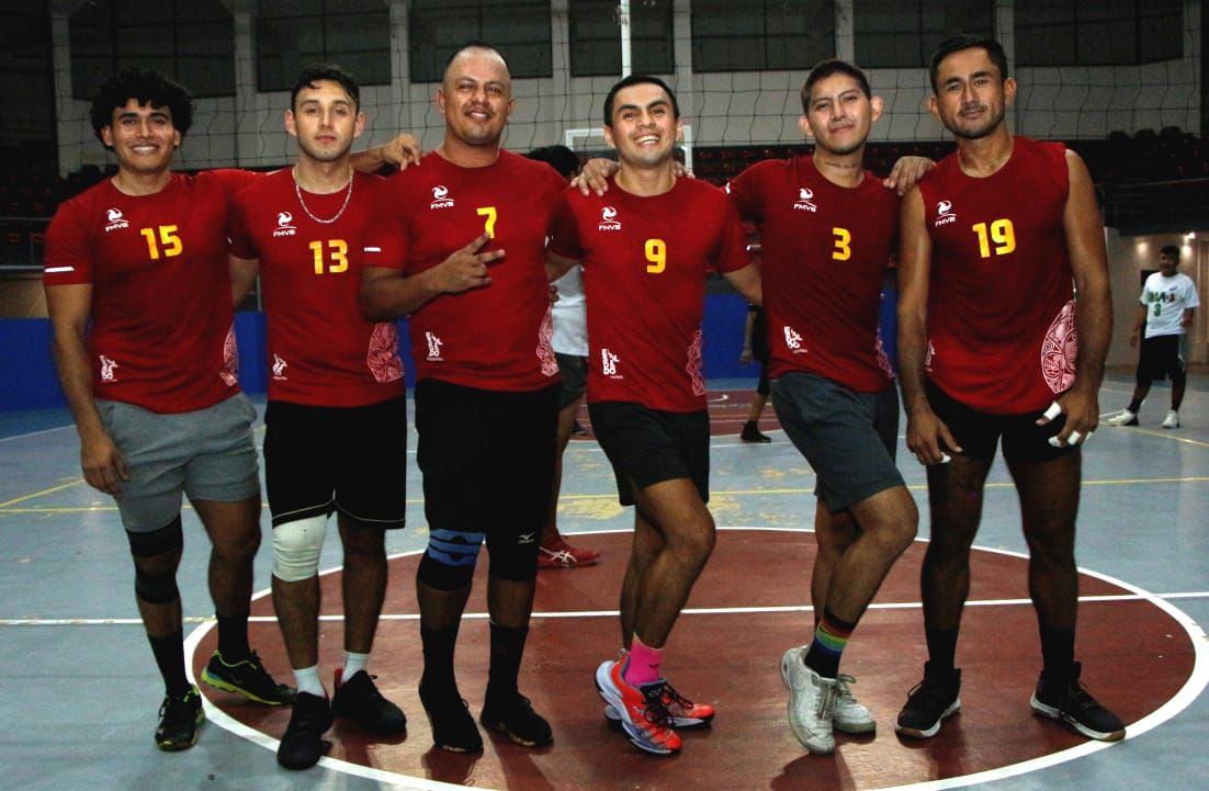 BraMex se impone a Los Aztecas en juego amistoso de voleibol de sala