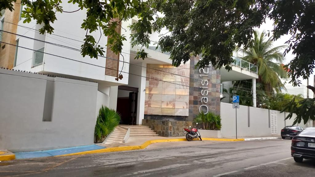 Hallan a una pareja degollada en un hotel
