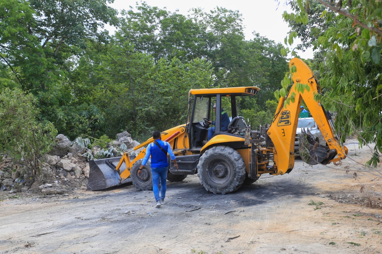 Manos a la obra” respondió a vecinos de Bilbao al limpiar tiradero de basura