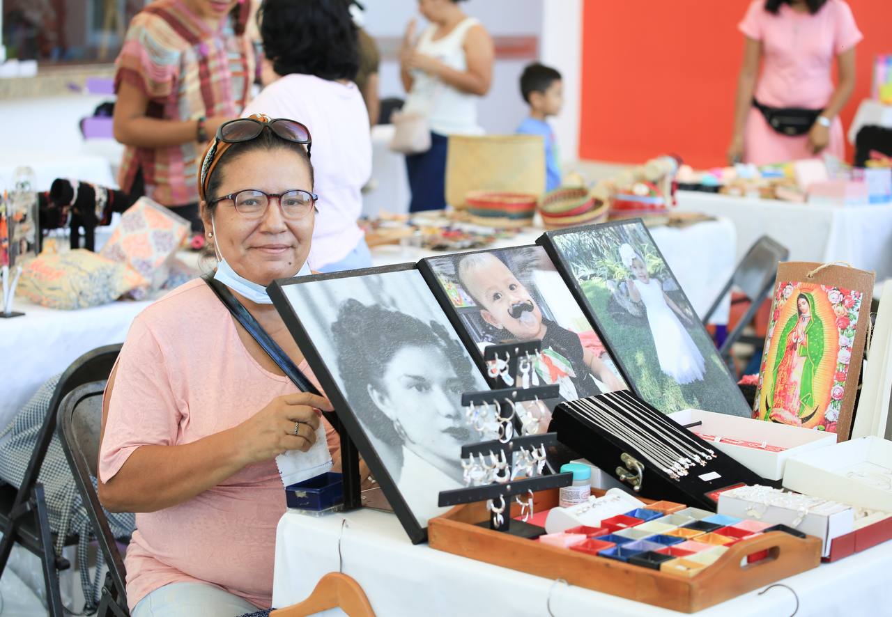 Empodera Lili Campos a mujeres solidarenses