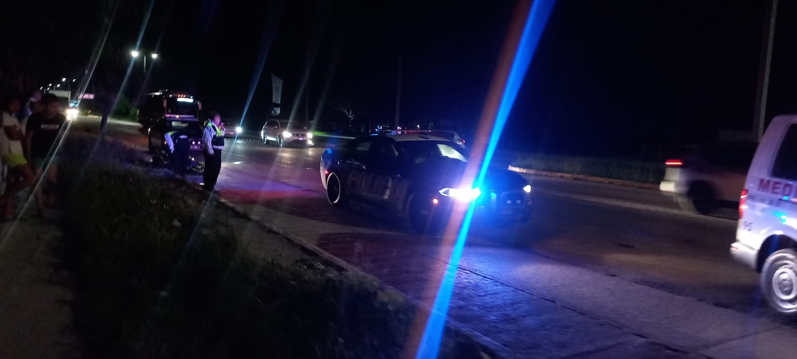 Motociclista queda grave tras chocar en Playa del Carmen