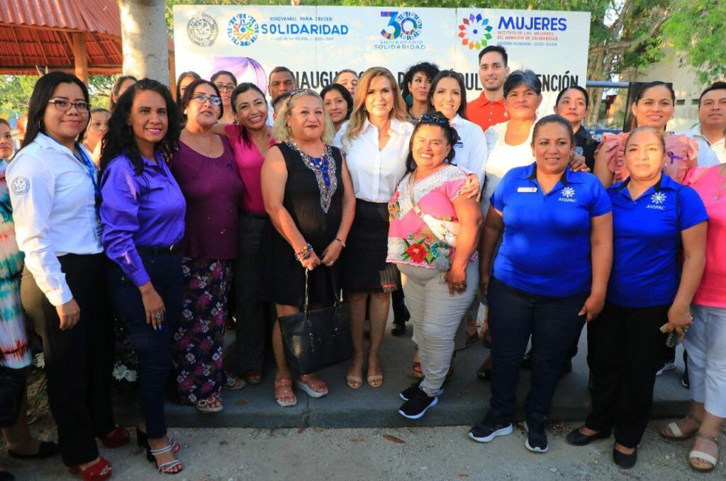 Lili Campos inauguró el Quinto Punto Violeta en apoyo contra la violencia hacia las mujeres