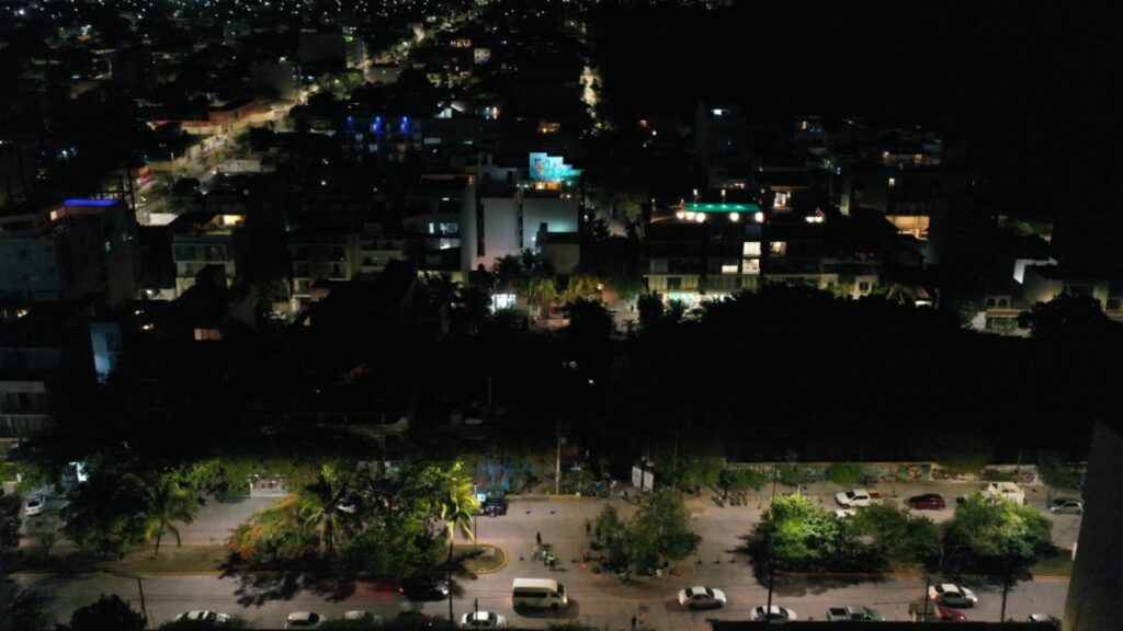 Solidaridad brilla con iluminación renovada