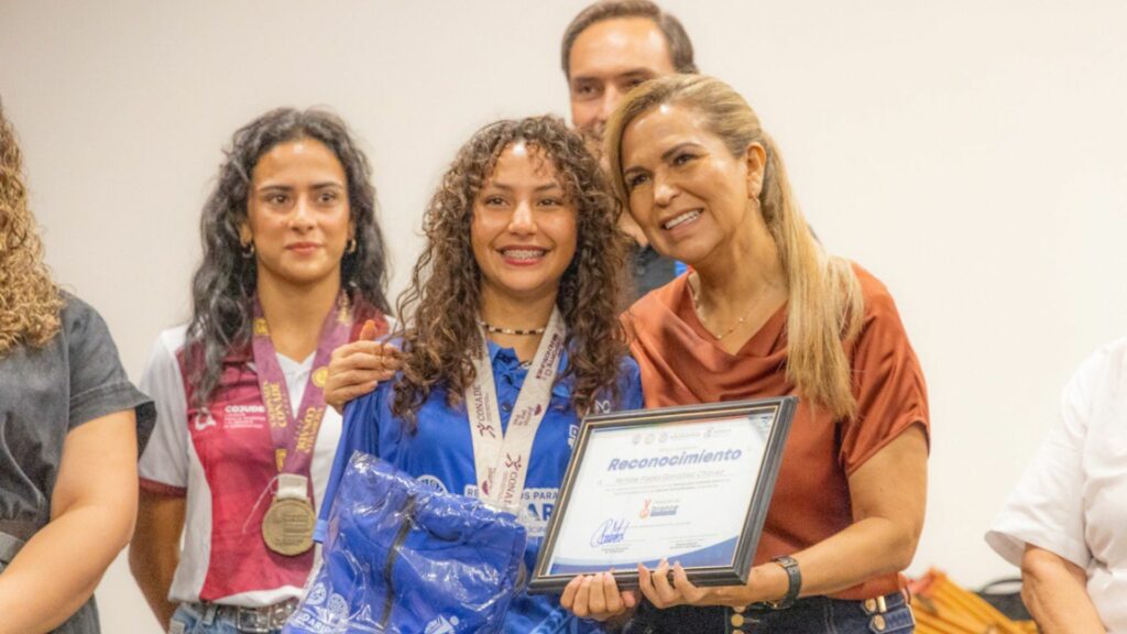 Lili Campos reconoce a los medallistas solidarenses de los Nacionales CONADE 2023
