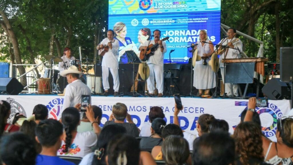 Lili Campos inicia las "Jornadas Informativas"