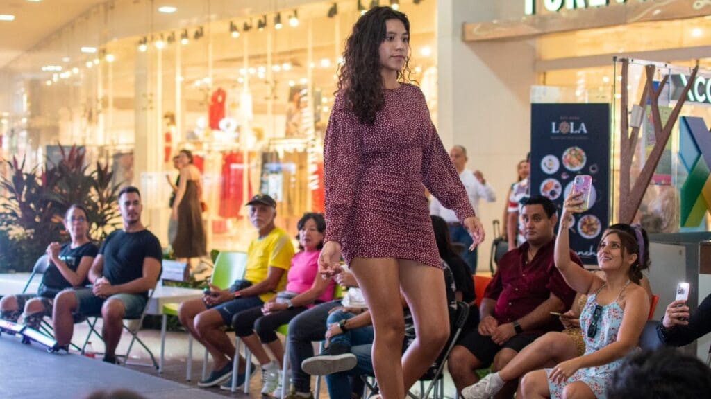 Fashion Show: Estilo y autoconfianza para empoderar a la juventud