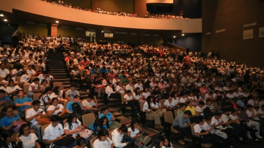 Realizan simposio para prevención del suicidio