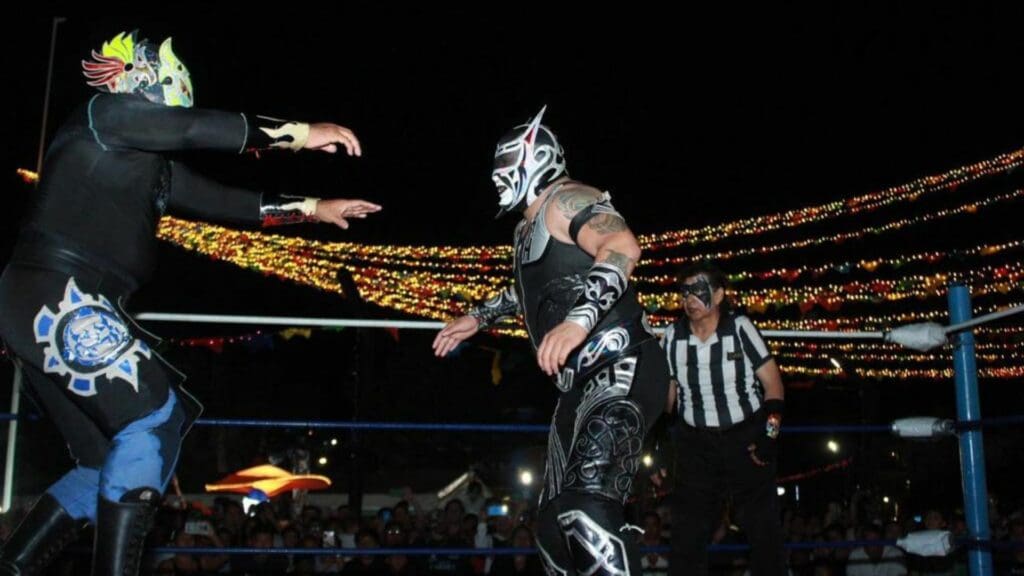 "Lucha Libre en Tu Colonia", Llegó al Festival de Día de Muertos en Playa del Carmen.