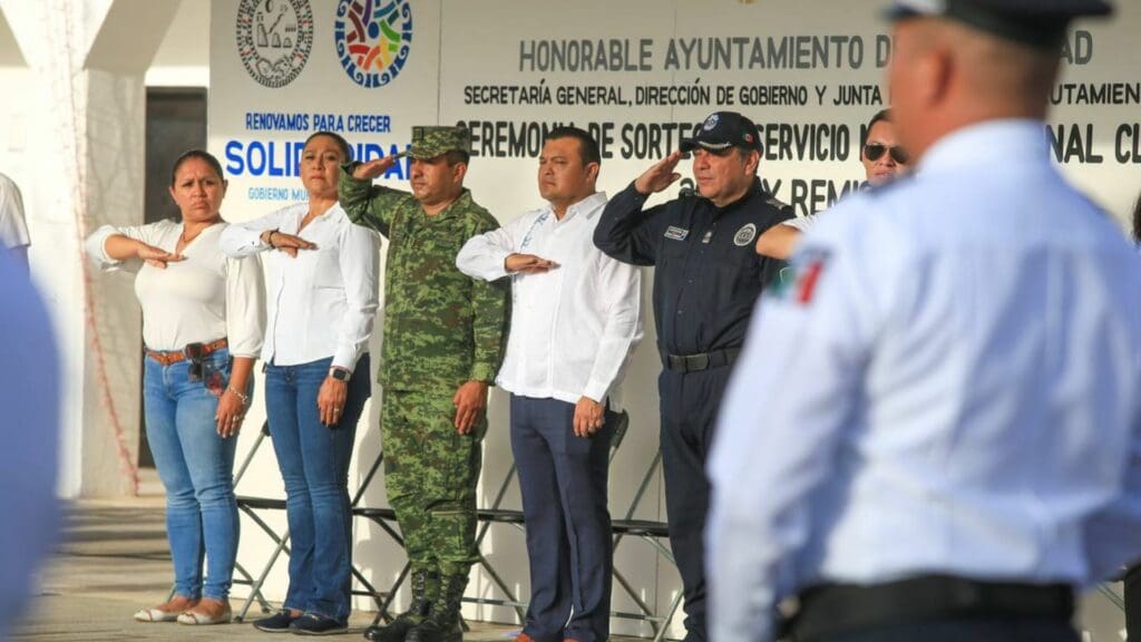 Ceremonia de Sorteo del Servicio Militar Nacional clase 2005 y remisos